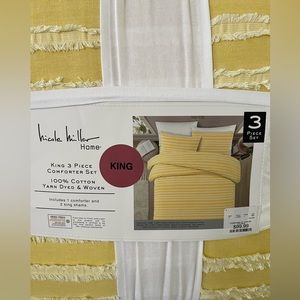 Comforter set and throw pillows that I’ve never used